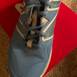 New Balance Blue Grey Tennis Shoes